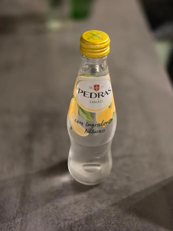 Sparkling lemon water 0.25l