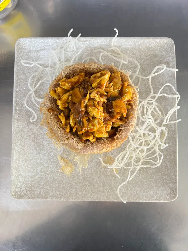 佛钵甘香鸡 Yam Ring With Kam Heong Chicken